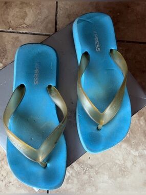 Express | Blue Foam Flip Flop Sandals Women’s